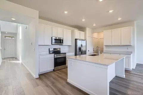 6759 Juniper Dr, Thornton, CO 80602 photo 2