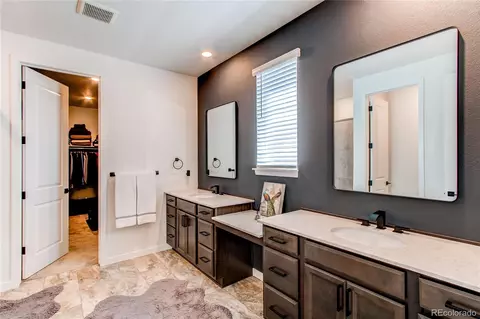 Bath - 24197 E Ada Ave, Aurora, CO 80018 photo 2 of 4