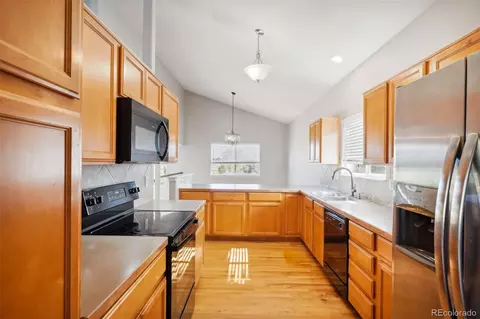 Kitchen - 9806 Roadrunner Ave, Longmont, CO 80504 photo 1 of 3