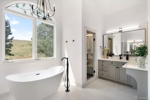 Bath - 16223 Red Deer Ct, Morrison, CO 80465 photo 3 of 5