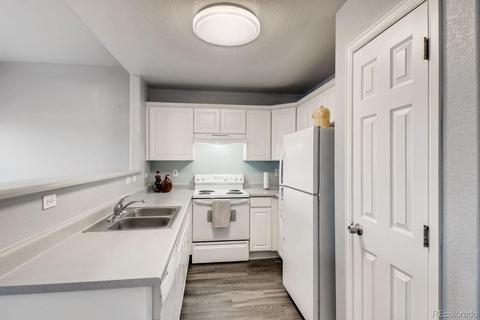2212 Devonshire Ct, Thornton, CO 80229 photo 5
