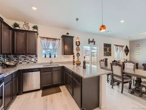 332 Spruce St, Bennett, CO 80102 photo 5