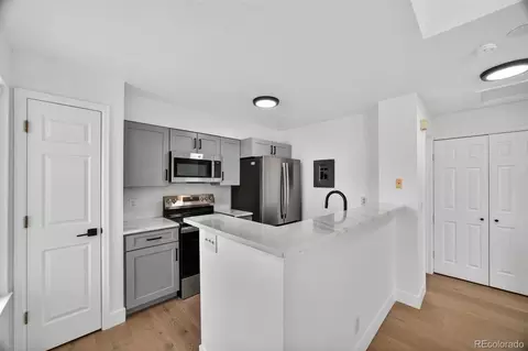 Kitchen - 4831 White Rock Cir #H, Boulder, CO 80301 photo 2 of 9
