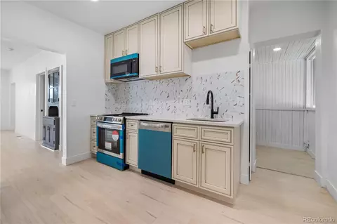 2207 E 25th, Denver, CO 80205 photo 16