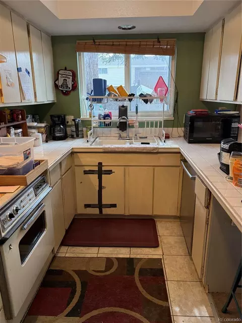 Kitchen - 9018 E Mansfield Ave, Denver, CO 80237 photo 2 of 2