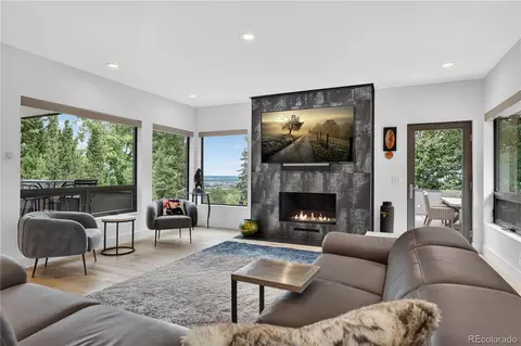 Living - 863 Circle Dr, Boulder, CO 80302 photo 2 of 2