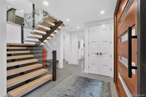 Entry Way - 863 Circle Dr, Boulder, CO 80302 photo 4 of 4