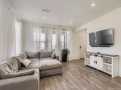 625 Aspen Ave, Bennett, CO 80102 photo 6