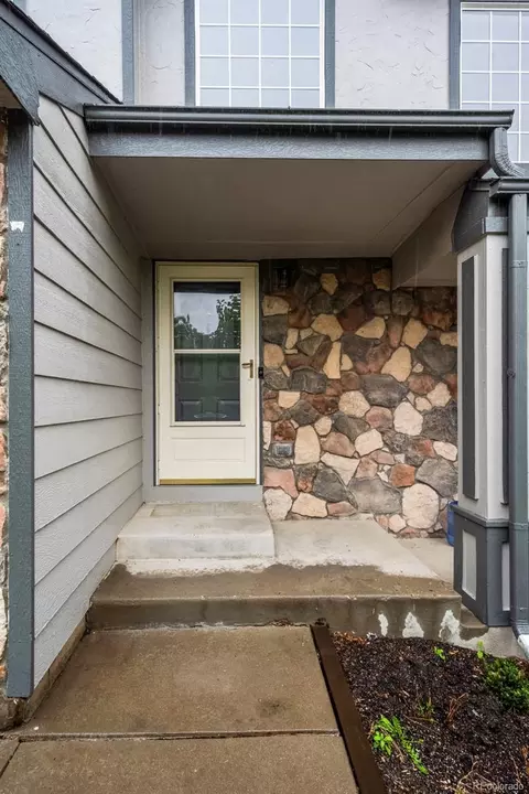 2002 E 102nd Cir, Thornton, CO 80229 photo 2