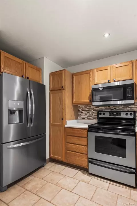2002 E 102nd Cir, Thornton, CO 80229 photo 7