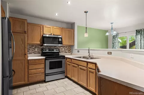 2002 E 102nd Cir, Thornton, CO 80229 photo 5