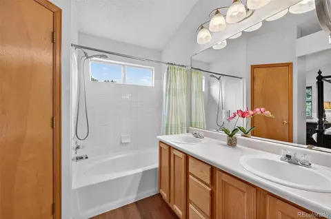Bath - 18330 E Baltic Pl, Aurora, CO 80013 photo 2 of 3
