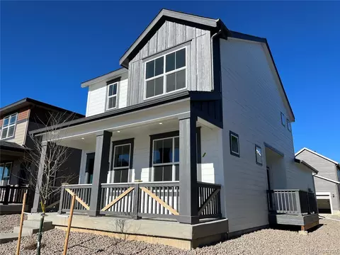 655 Cottonwood Ave, Bennett, CO 80102