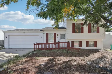 19958 E Batavia Dr, Aurora, CO 80011