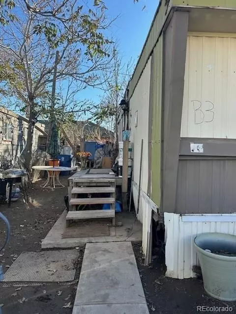 5565 Washington St, Denver, CO 80216