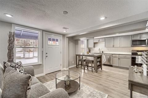 4668 Leaf Ct, Denver, CO 80216 photo 2