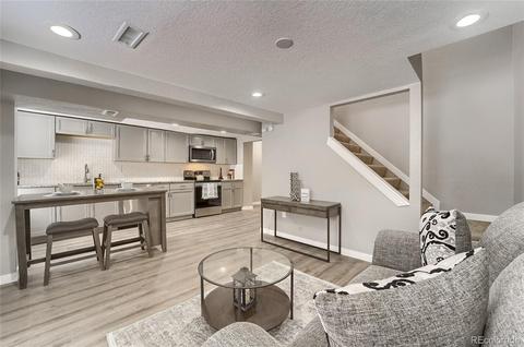 4668 Leaf Ct, Denver, CO 80216 photo 7