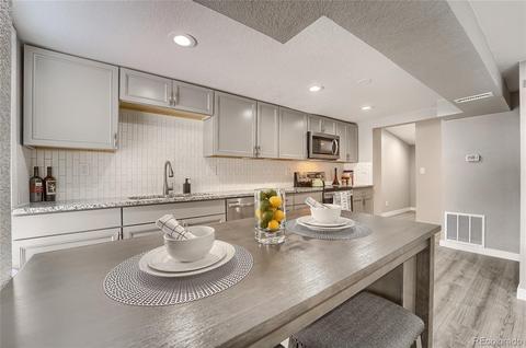 4668 Leaf Ct, Denver, CO 80216 photo 9
