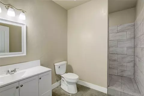Bath - 45425 Wolf Creek Dr, Bennett, CO 80102 photo 5 of 7