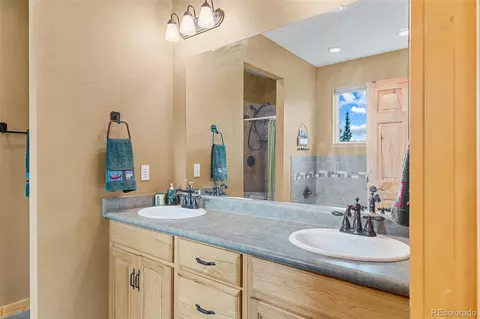Bath - 1224 Circle 73, Fairplay, CO 80440 photo 1 of 4