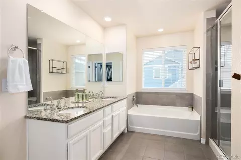 Bath - 20993 E Doane Pl, Aurora, CO 80013 photo 2 of 7