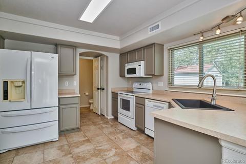 21643 E 38th Pl, Denver, CO 80249 photo 12