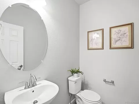 Bath - 16035 Elk Pl, Denver, CO 80239 photo 1 of 4