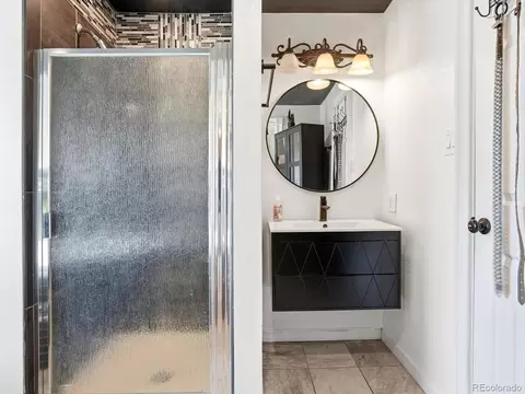 Bath - 4501 E 121st Pl, Thornton, CO 80241 photo 2 of 3