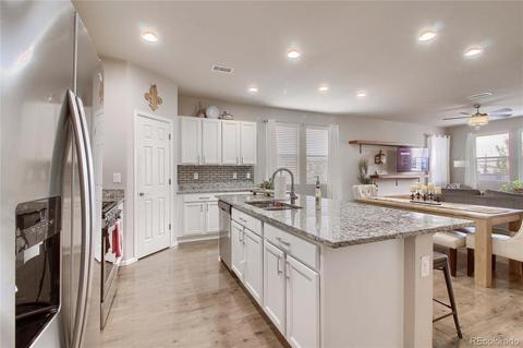 16195 E Warner Dr, Denver, CO 80239 photo 7