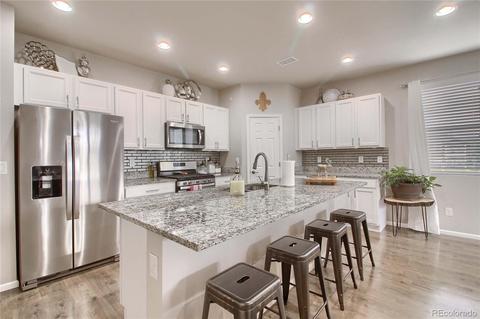 16195 E Warner Dr, Denver, CO 80239 photo 9