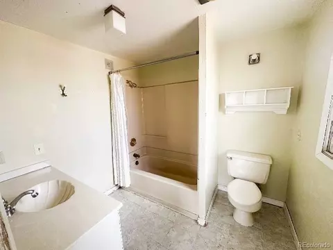 Bath - 3901 E Orchard Rd, Centennial, CO 80121 photo 3 of 3
