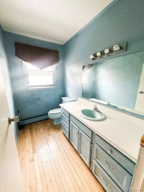 Bath - 3901 E Orchard Rd, Centennial, CO 80121 photo 1 of 3