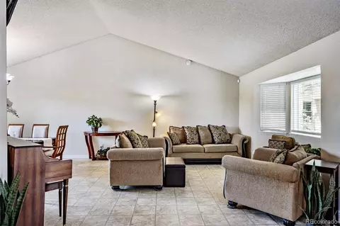 14101 E Chenango Pl, Aurora, CO 80015 photo 3