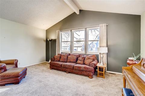 13004 Elgin Dr, Denver, CO 80239 photo 4