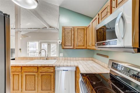 13004 Elgin Dr, Denver, CO 80239 photo 10