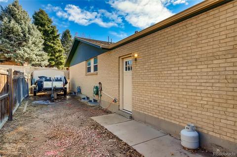13004 Elgin Dr, Denver, CO 80239 photo 29