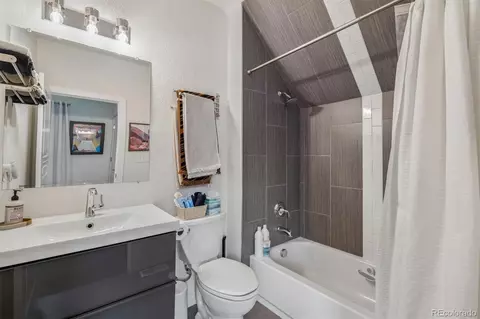 Bath - 2658 Stout St, Denver, CO 80205 photo 4 of 4