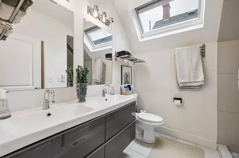 Bath - 2658 Stout St, Denver, CO 80205 photo 2 of 4