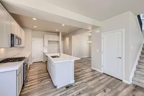 2702 E 103rd Ave, Thornton, CO 80229 photo 9