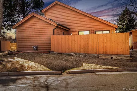 135 S Eagle Cir, Aurora, CO 80012