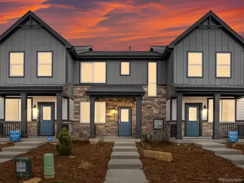 6392 N Lisbon St, Aurora, CO 80019