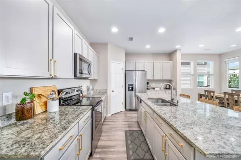 16206 E Warner Dr, Denver, CO 80239 photo 24