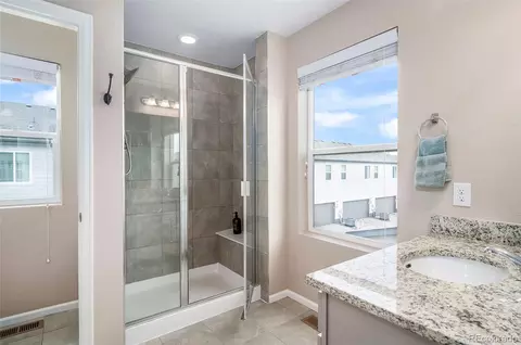 16206 E Warner Dr, Denver, CO 80239 photo 32
