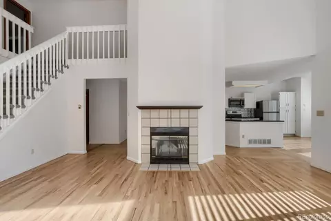 Living - 4927 S Eagle Cir, Aurora, CO 80015 photo 4 of 6