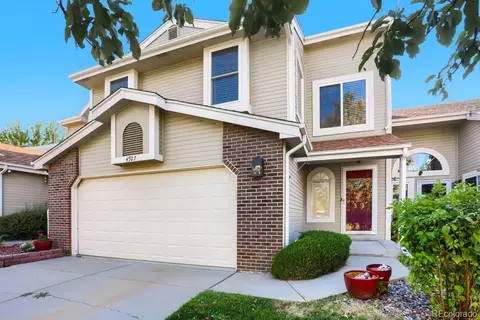 Exterior - 4927 S Eagle Cir, Aurora, CO 80015 photo 2 of 8
