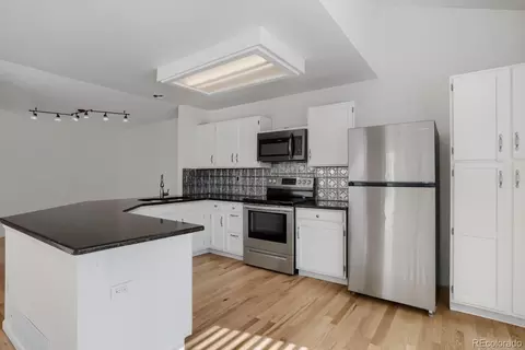 Kitchen - 4927 S Eagle Cir, Aurora, CO 80015 photo 1 of 3