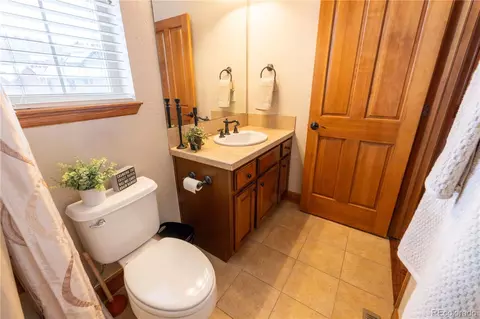 Bath - 116 Fairview Ln, Granby, CO 80446 photo 3 of 4