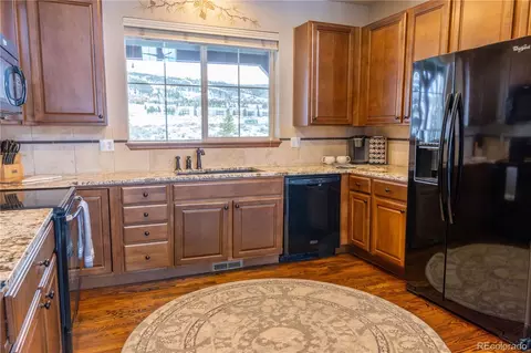 Kitchen - 116 Fairview Ln, Granby, CO 80446 photo 2 of 2