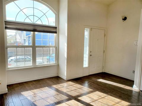 5585 E 130th Dr, Thornton, CO 80241 photo 2