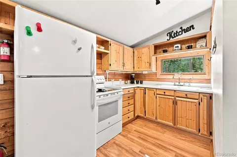 Kitchen - 464 Long Trail Rd, Black Hawk, CO 80422 photo 3 of 5